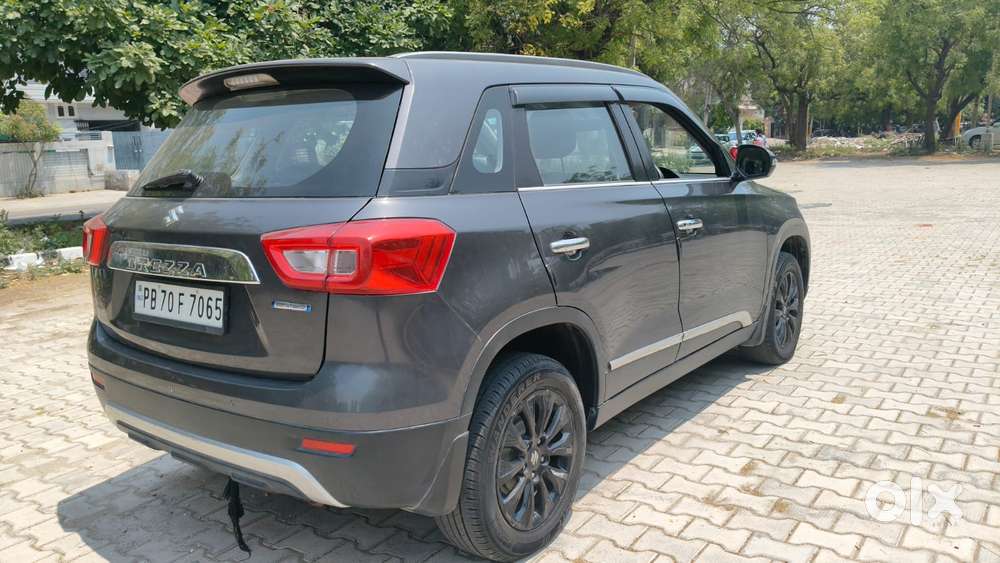 Maruti Suzuki Brezza 1.5 Zxi At Smart Hybrid, 2020, Petrol