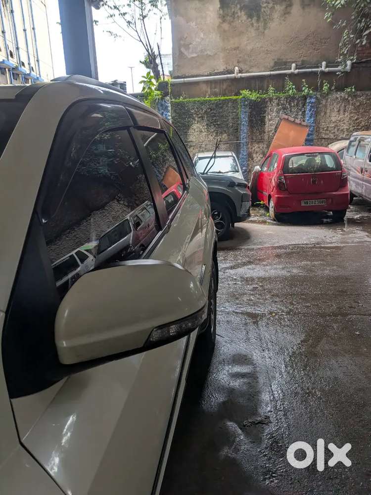 Mahindra Xuv500 Diesel 2012 Car