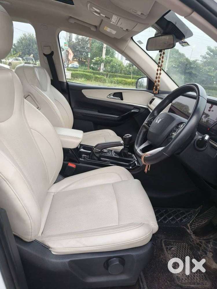 Mahindra Xuv700 2.2 Ax 7 Diesel Mt Str, 2024, Diesel