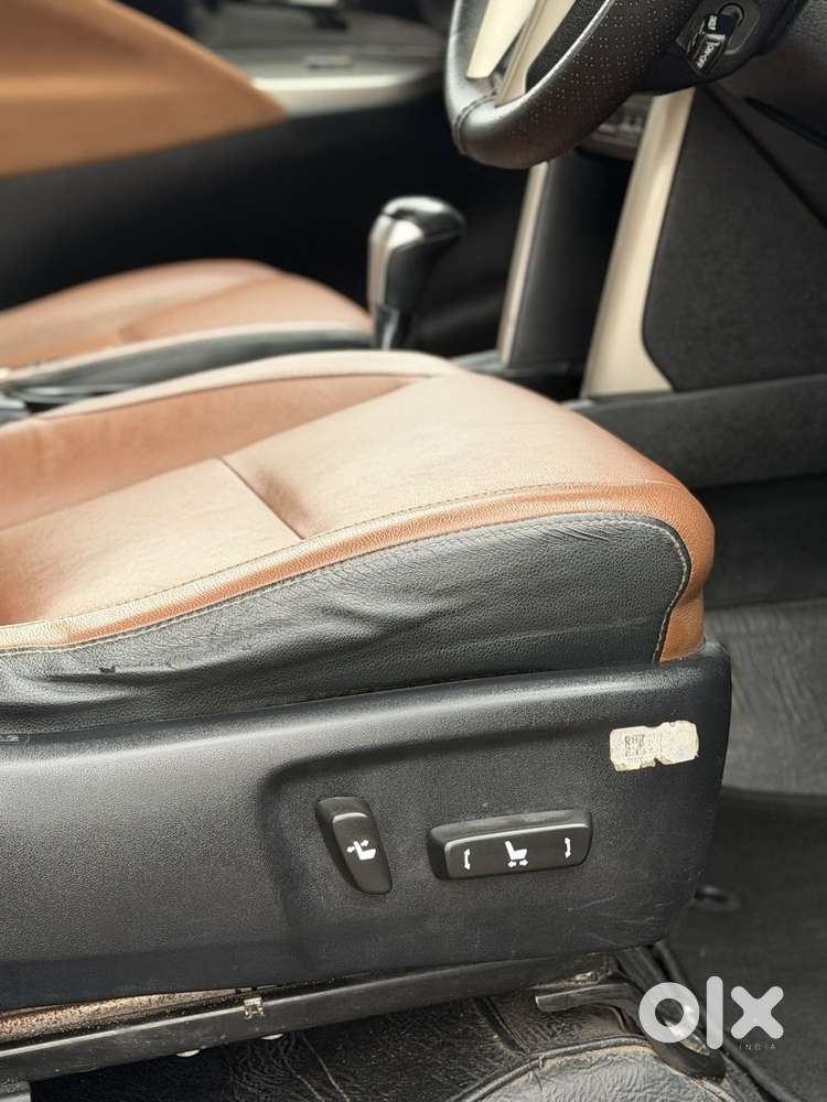 Toyota Innova Crysta 2.8 Zx At 7 Seater, 2016, Diesel