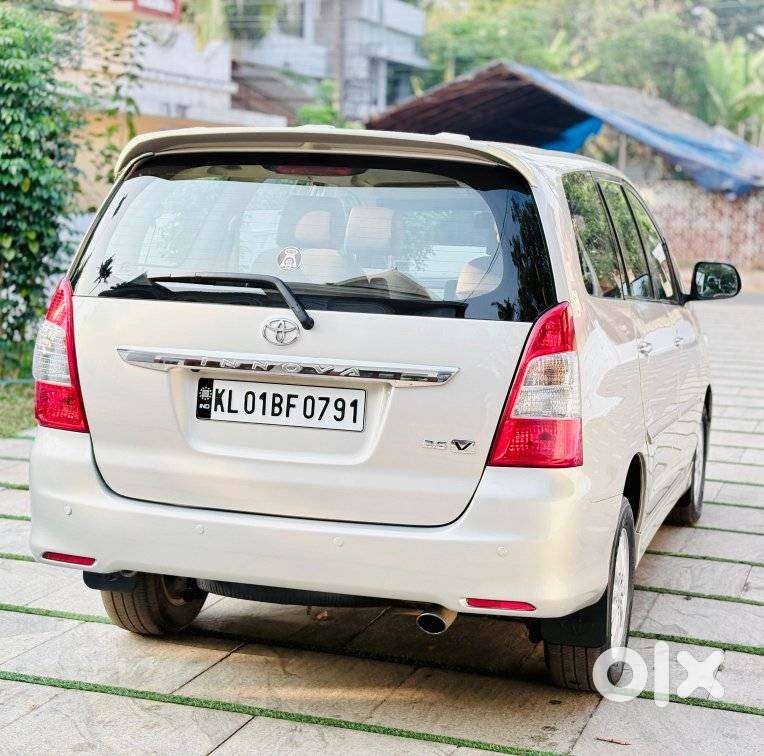 Toyota Innova 2.5 Vx 7 Str Bs-iii, 2012, Diesel