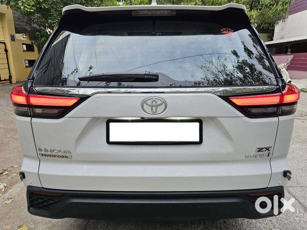 Toyota Innova Hycross 2.0 Zx Hybrid 7 Str, 2024, Cng & Hybrids