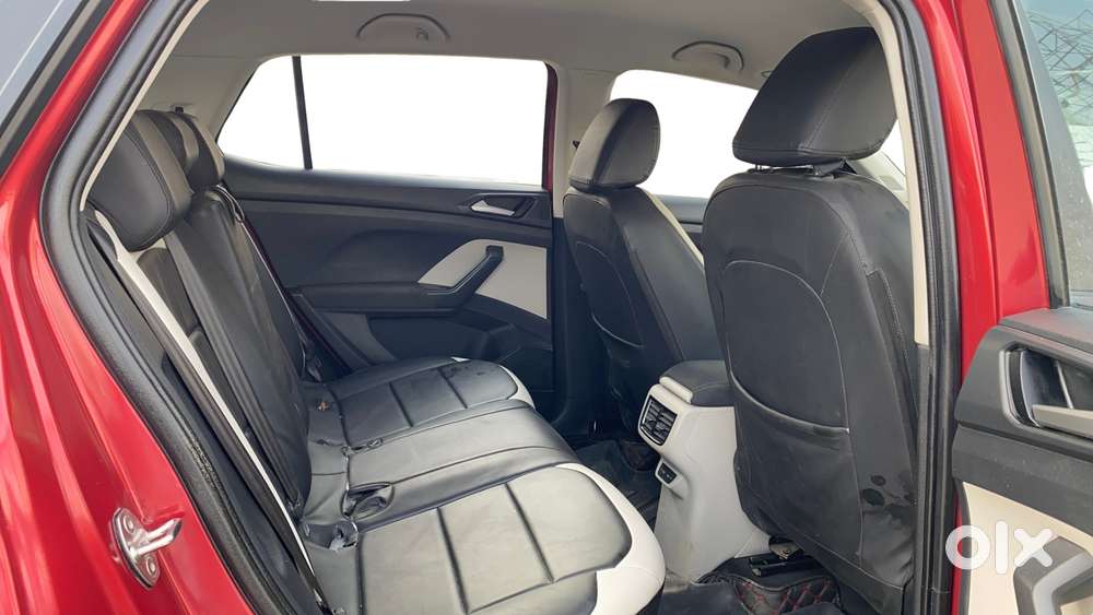 Volkswagen Taigun 1.0 Tsi Highline At, 2022, Petrol