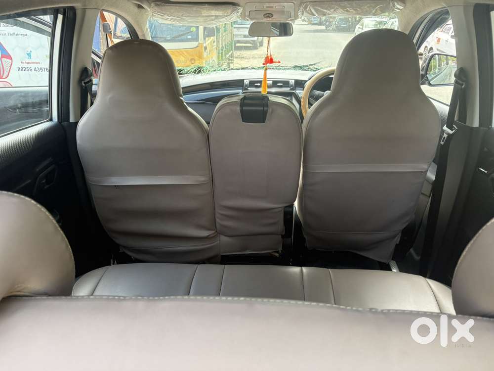 Mahindra Kuv 100 Mfalcon G80 K8 Dual Tone, 2019, Petrol