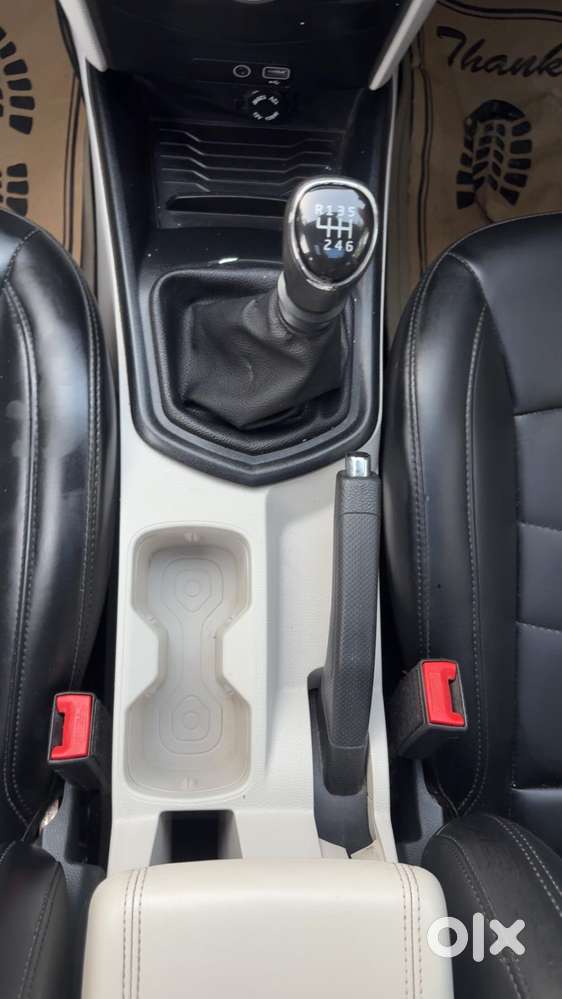 Mahindra Xuv300 W6, 2023, Petrol