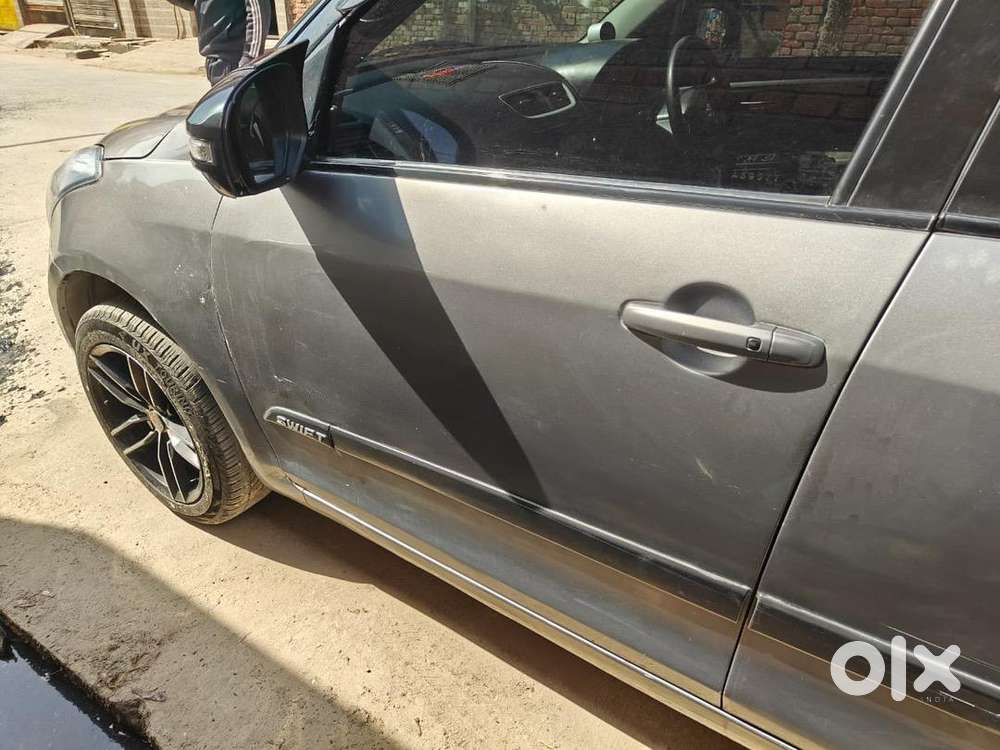 Maruti Suzuki Swift 2016 Petrol 70000 Km Driven