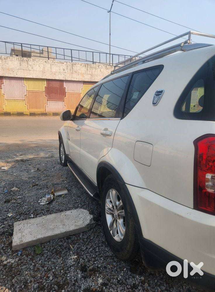Mahindra Rexton, 2015, Diesel