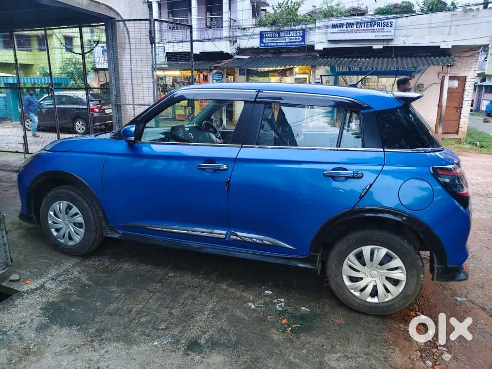 Maruti Suzuki Swift Vxi 2024
