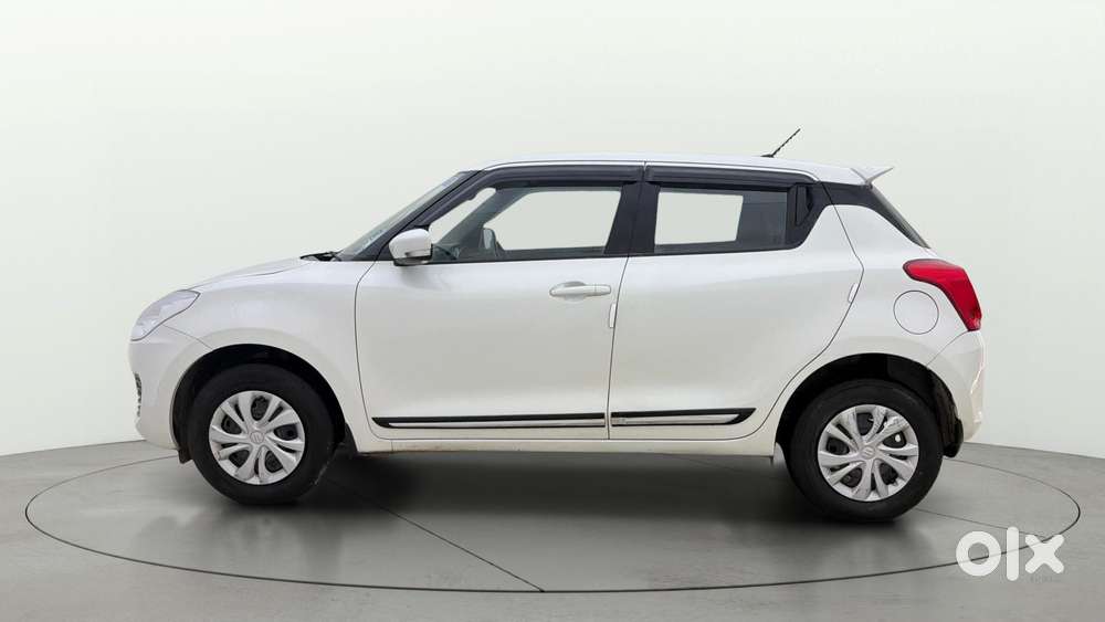 Maruti Suzuki Swift Vxi, 2021, Petrol