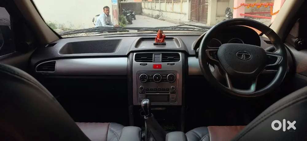 Tata Safari Storme 12018 Diesel 68000 Km Driven