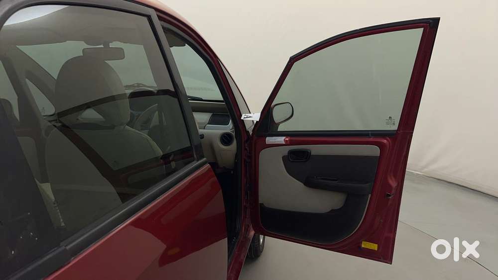 Tata Nano Xta, 2016, Petrol
