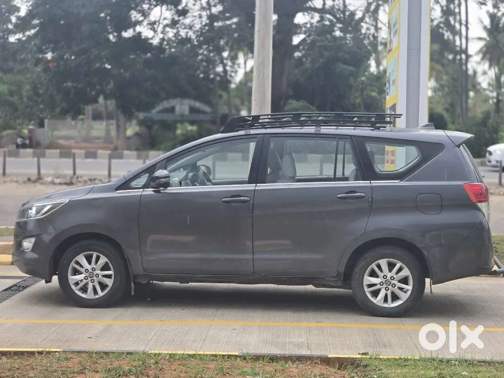 Toyota Innova Crysta 2.4 G 2017