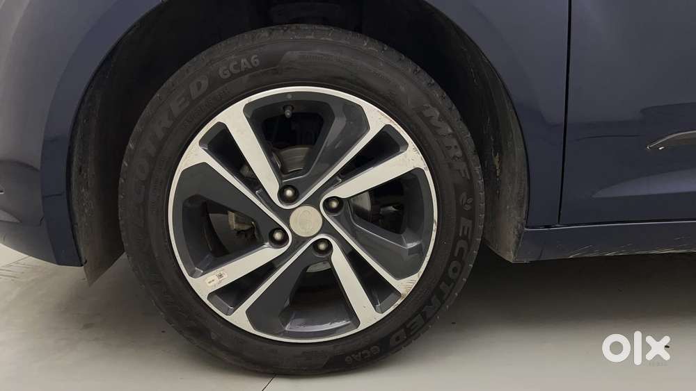 Tata Altroz Xz, 2024, Petrol