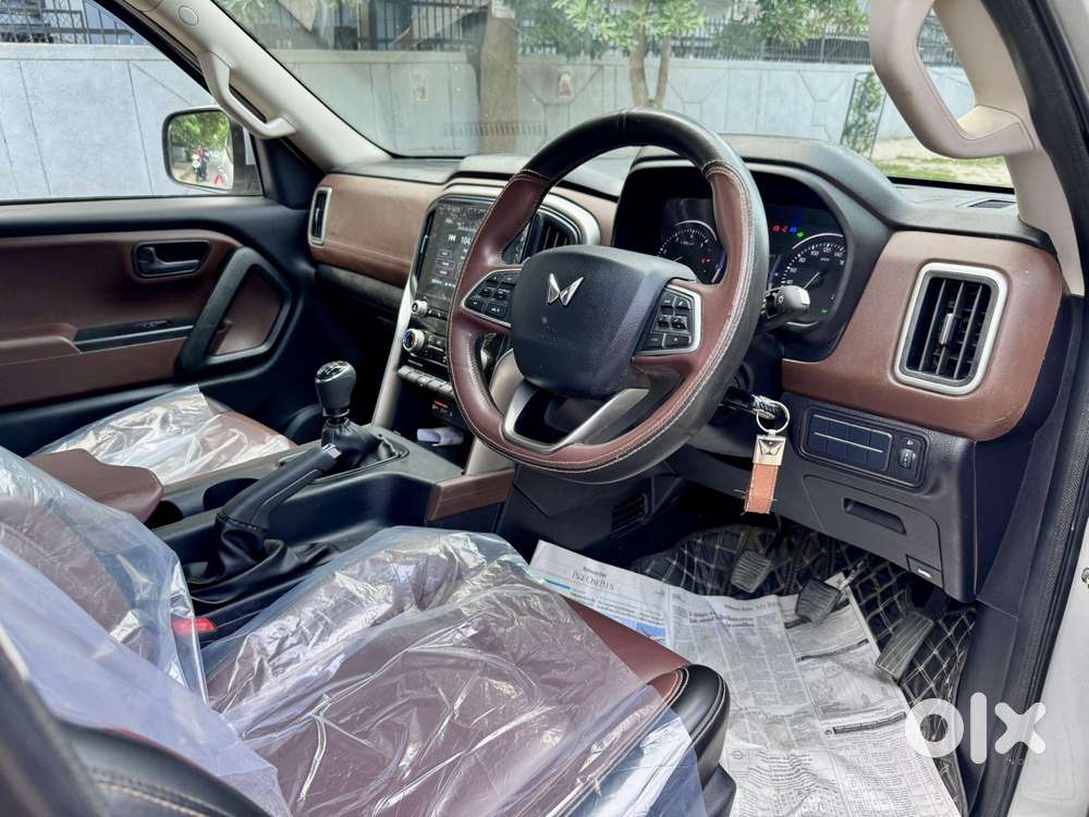 Mahindra Scorpio N Z4 Petrol Mt 7 Str, 2024, Petrol
