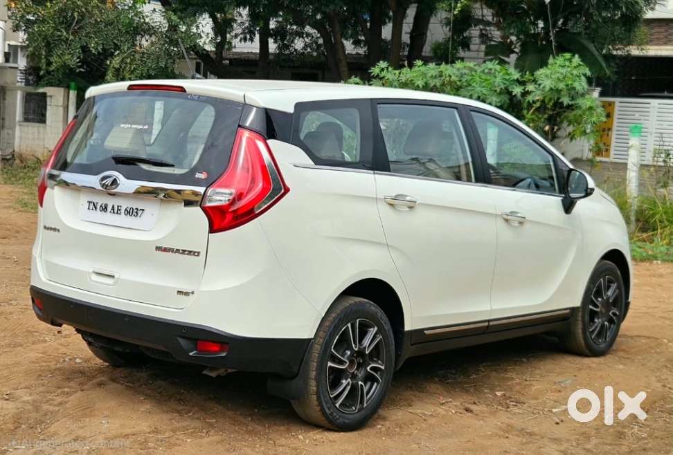 Mahindra Marazzo