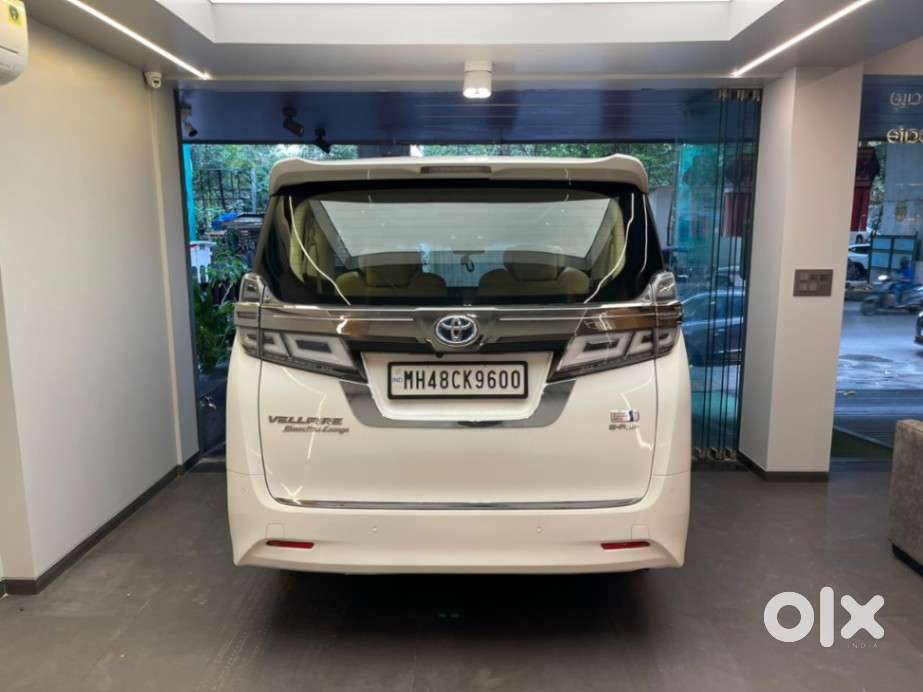 Toyota Vellfire 2.5 Hybrid, 2023, Petrol