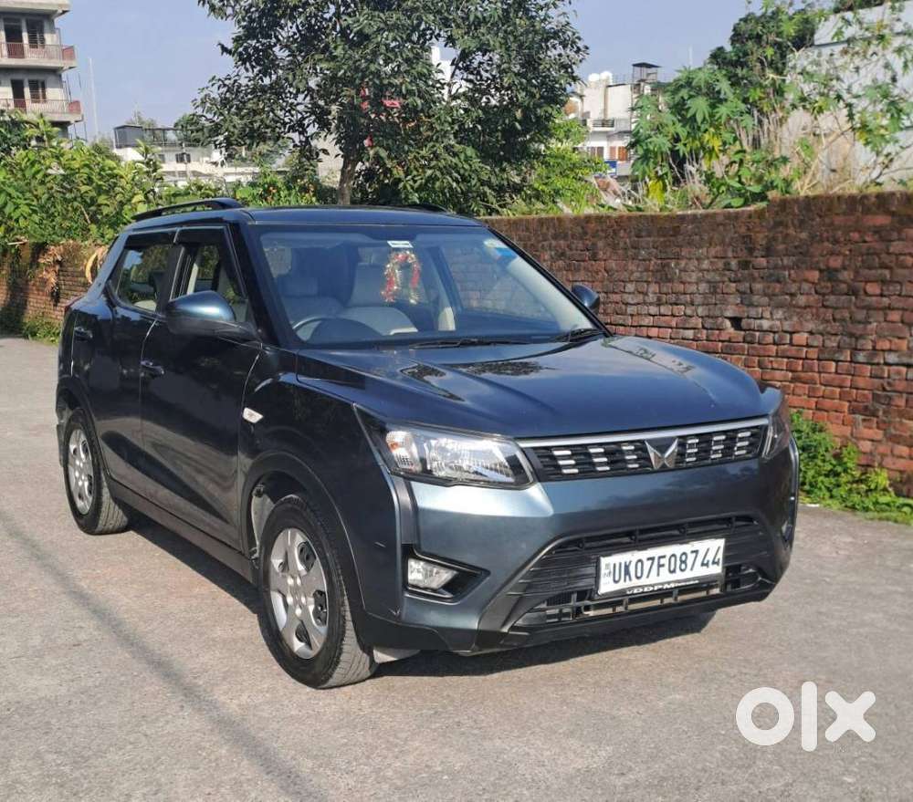 Mahindra Xuv300 W6, 2023, Petrol