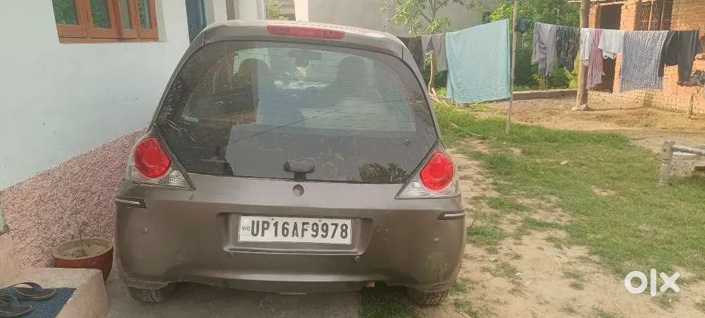 Mohday Hama Car Sell Kar Raha Ha