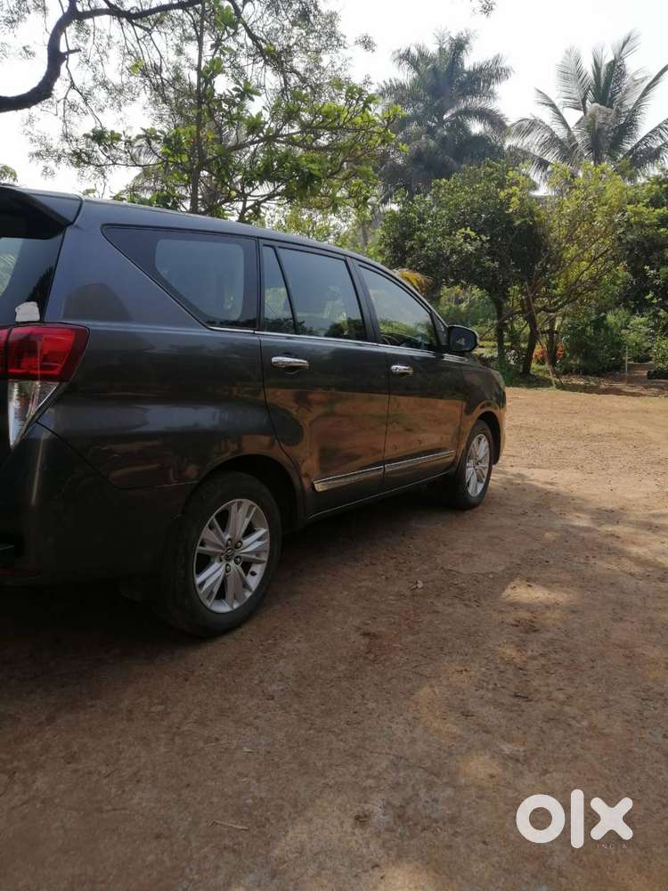 Toyota Innova Crysta 2.8 Z At  2016  Top-end  Grey