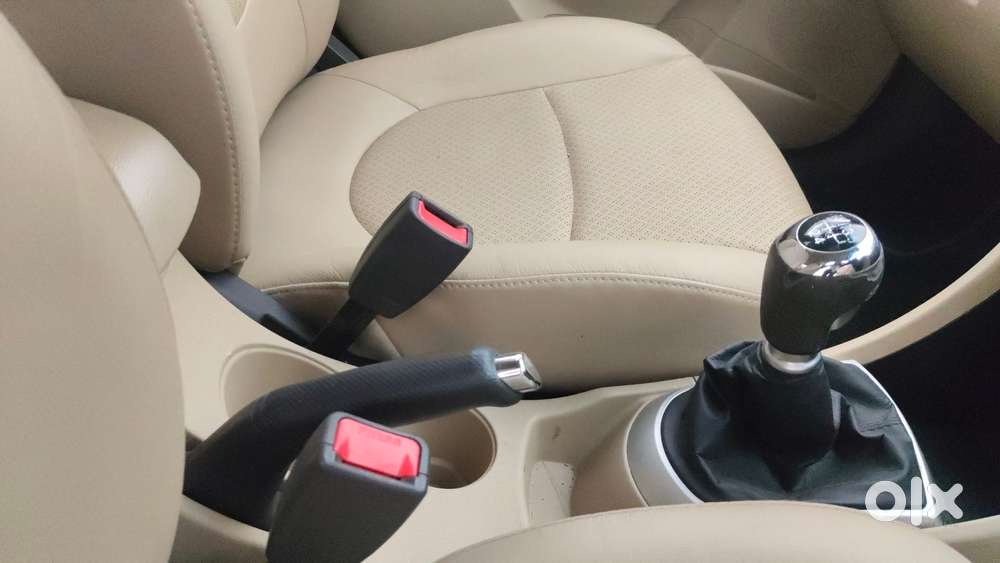 Hyundai Verna Fluidic 1.6 Vtvt Sx, 2012, Petrol