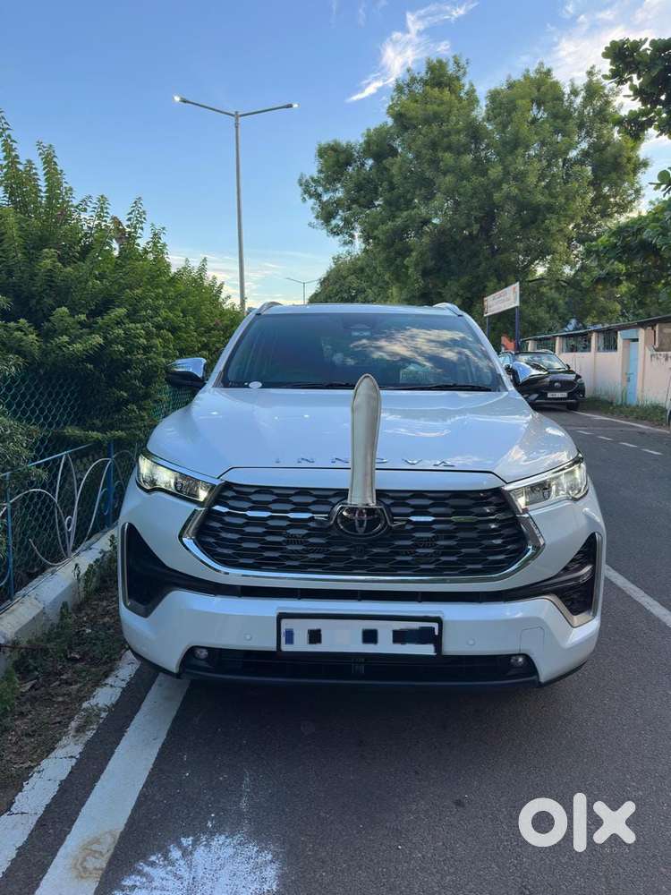 Toyota Innova Crysta [2020-ongoing] 2.4 Zx At 7 Str, 2024, Petrol