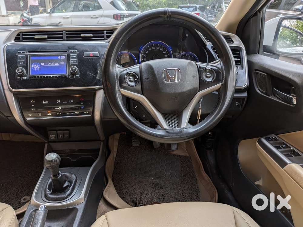 Honda City I-vtec V, 2017, Petrol