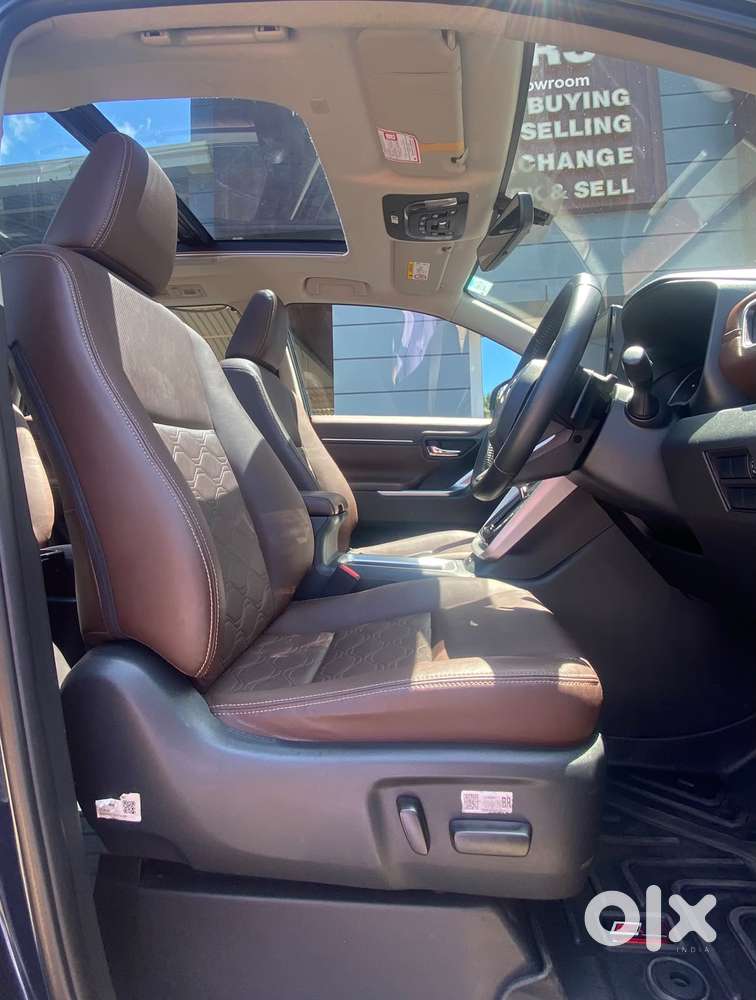 Toyota Innova Hycross 2.0 Zx Hybrid 7 Str, 2023, Petrol