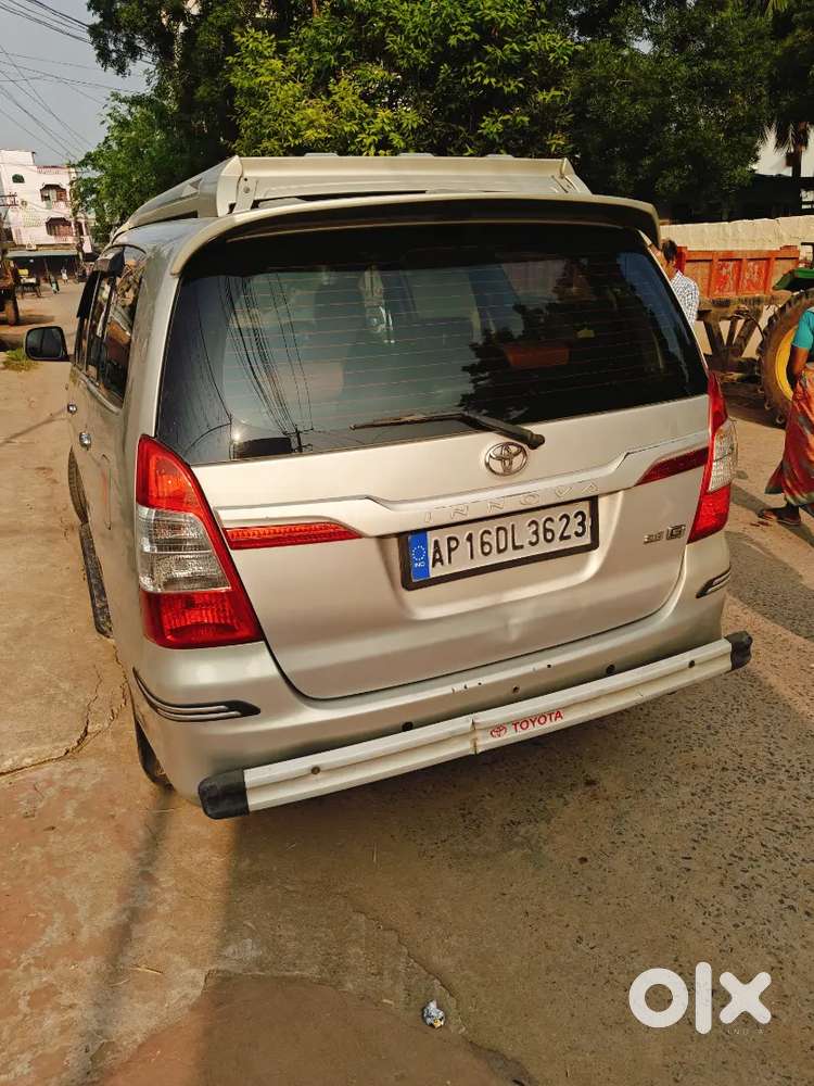 Toyota Innova 2016