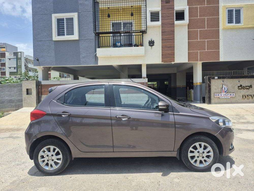Tata Tiago 1.2 Revotron Xza, 2018, Petrol