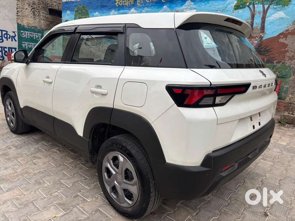 Maruti Suzuki Brezza 2024 Petrol Well Maintained