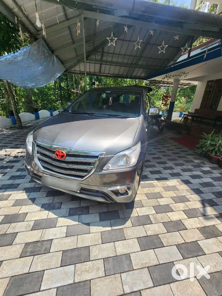 Toyota Innova 2.5 V 2011