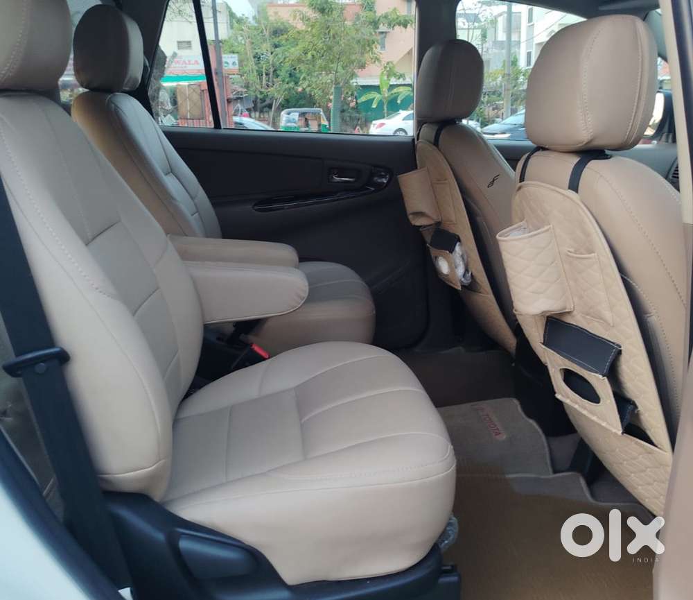 Toyota Innova [2013-2016] 2.5 V Diesel 7 Str, 2015, Diesel