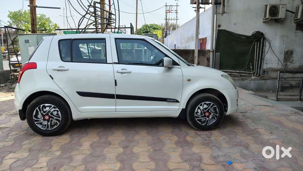 Maruti Suzuki Swift 2004-2010 Lxi Bsiv, 2010, Petrol