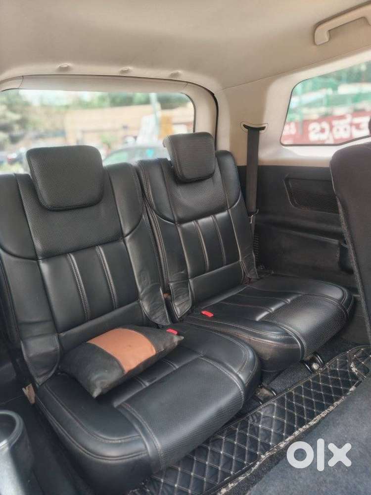 Mahindra XUV500 2.2 W10, 2017, Diesel