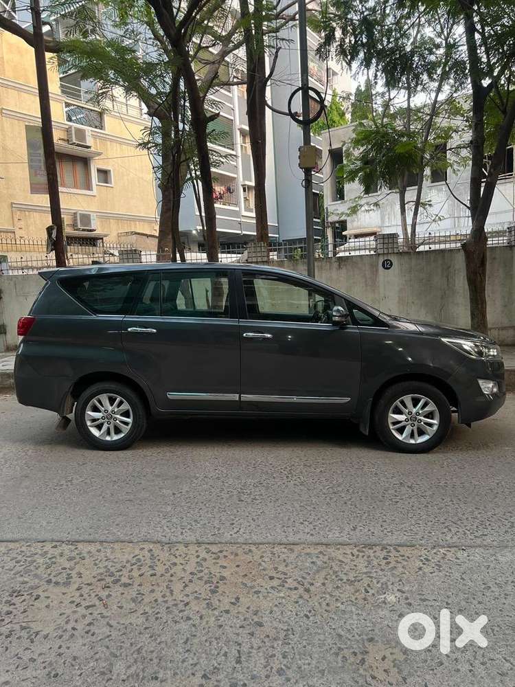 Toyota Innova Crysta 2016 Diesel Well Maintained