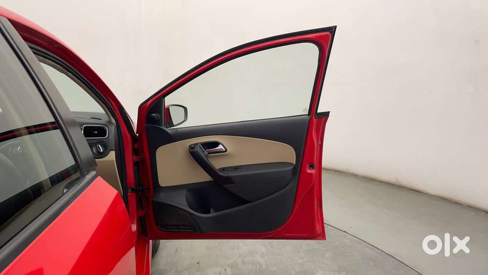 Volkswagen Polo Petrol Highline 1.2l, 2016, Petrol