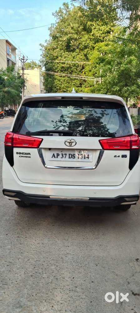 Toyota Innova Crysta 2.4 V 7 Str, 2018, Diesel