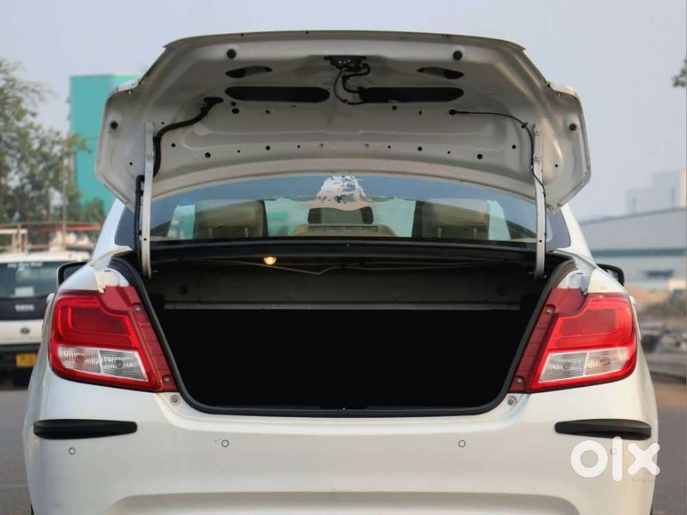Maruti Suzuki Dzire 1.2 Vxi, 2024, Petrol