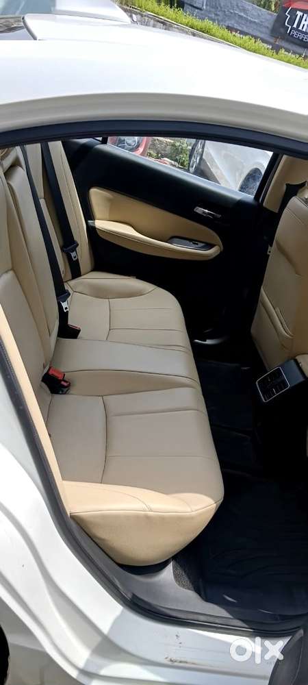 Honda City Zx, 2022, Petrol