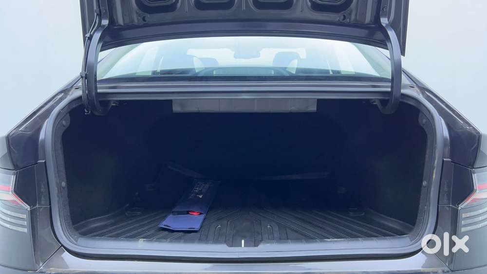 Hyundai Verna 1.5 Sx Petrol Mt, 2024, Petrol