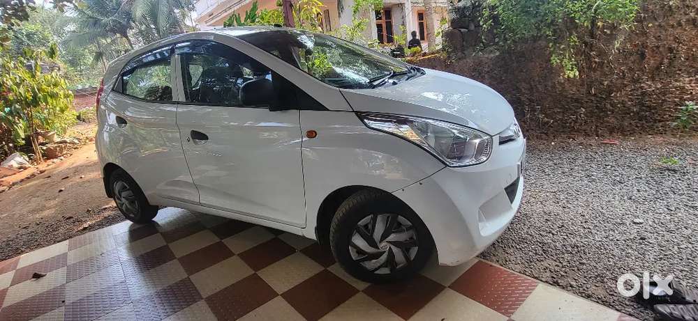 Hyundai Eon 2017 Petrol 51000 Km Driven  4new Tyre