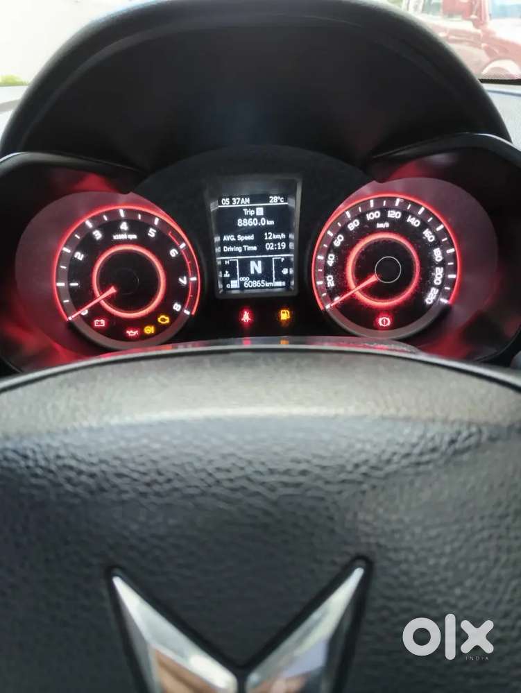 Mahindra Xuv300 W6 2023 ,petrol ,autoshift Gear With Sunroof Keystart