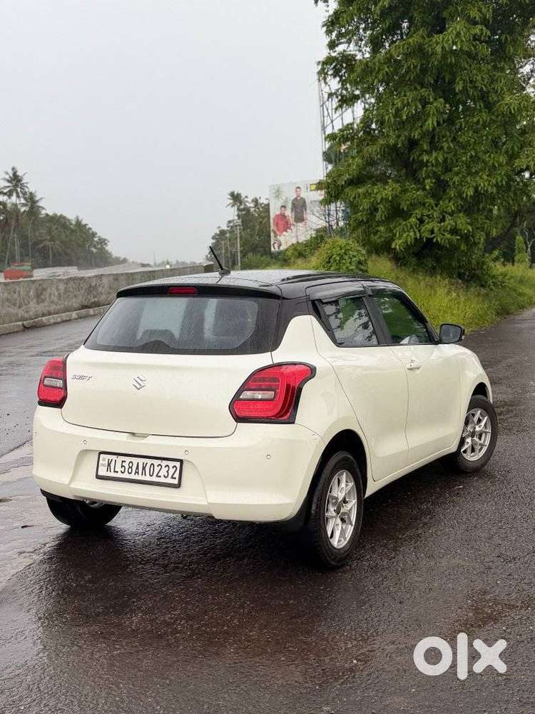 Maruti Suzuki Swift Vxi Optional, 2023, Petrol