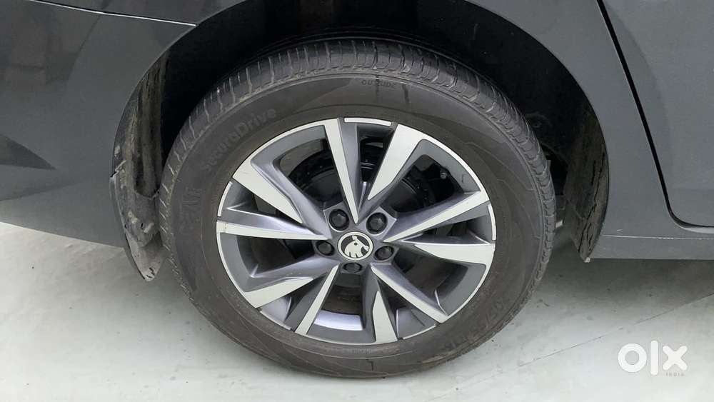 Skoda Slavia Style 1.5l Tsi Dsg, 2022, Petrol