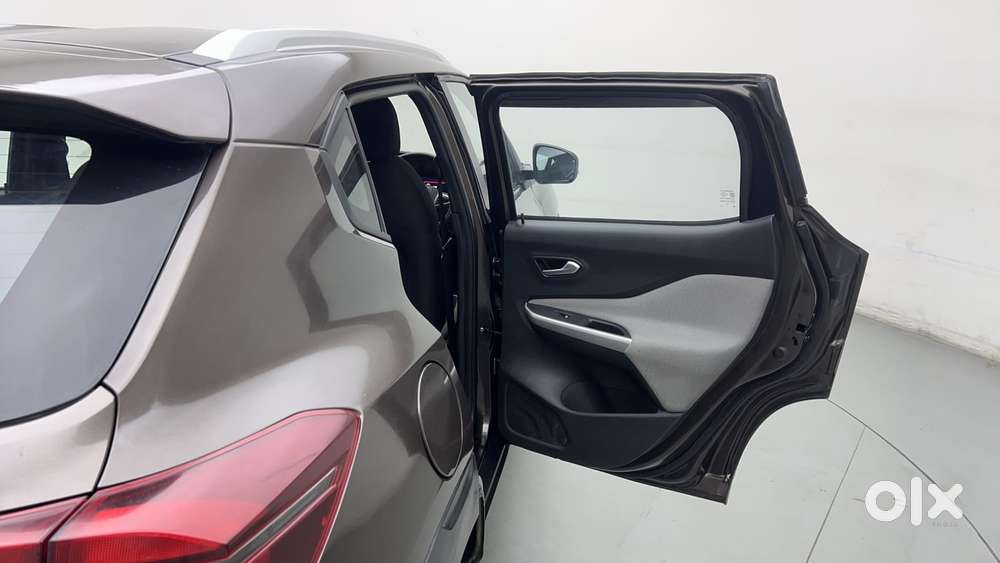 Nissan Magnite 1.0 Xv Turbo Cvt, 2022, Petrol