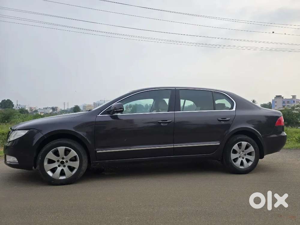 Skoda Superb 2011 Petrol Well Maintained