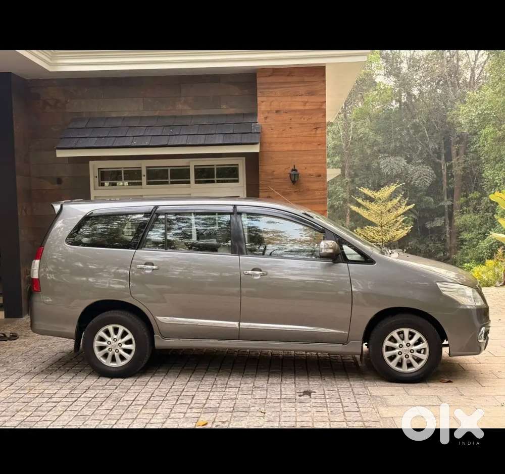 Toyota Innova 2013 Diesel 160000 Km Driven