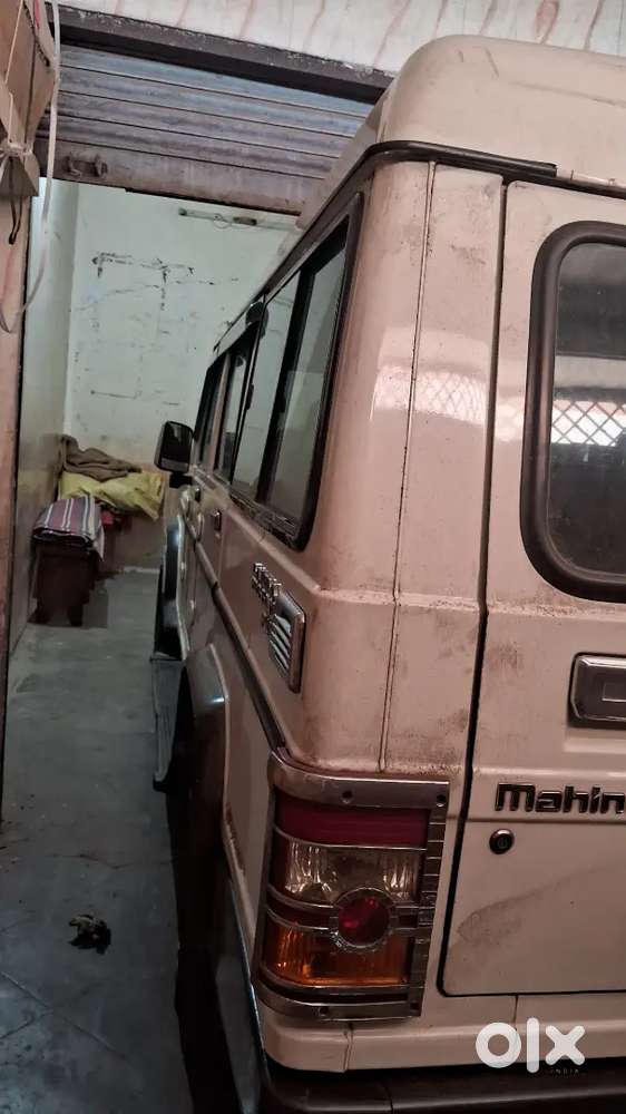 Bolero 9seater 2018model 100000km Driven