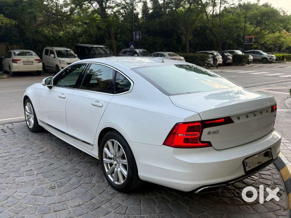 Volvo S90 D4 Momentum, 2019, Diesel