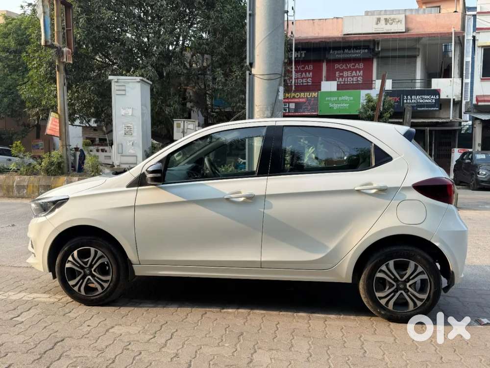 Tata Tiago 1.05 Revotorq Xt, 2024, Petrol